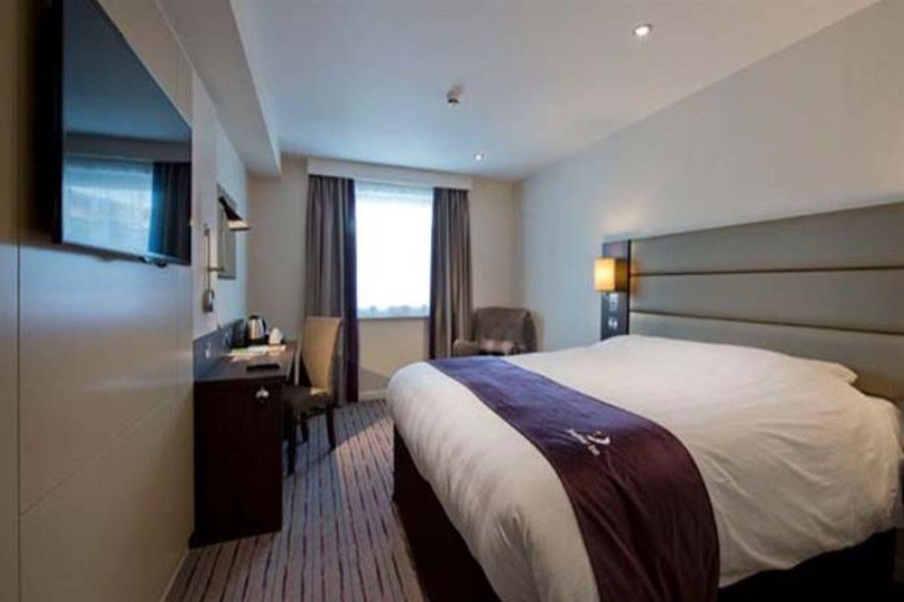Premier Inn London Woolwich Bagian luar foto