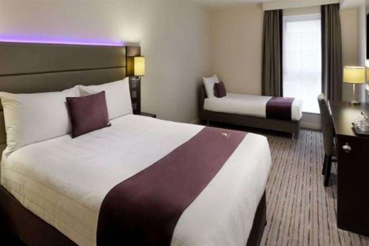 Premier Inn London Woolwich Bagian luar foto