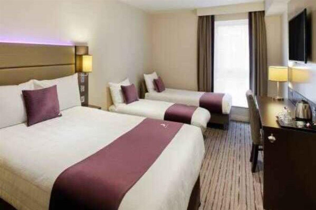 Premier Inn London Woolwich Bagian luar foto